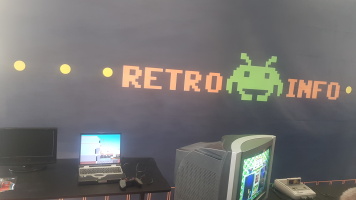 Super Shiny playable at Retro Info booth